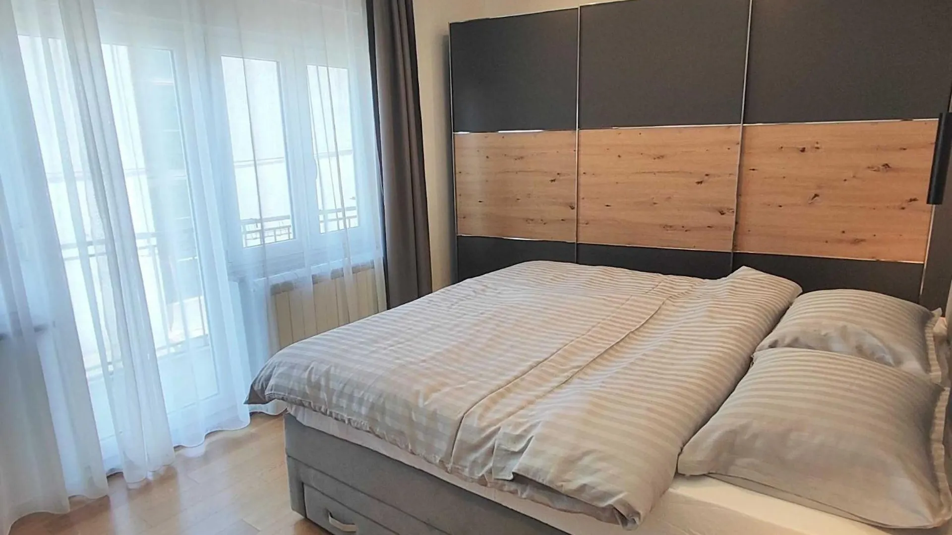 Apartment Bright And Spacious Stay With Private Parking In Crikvenica
