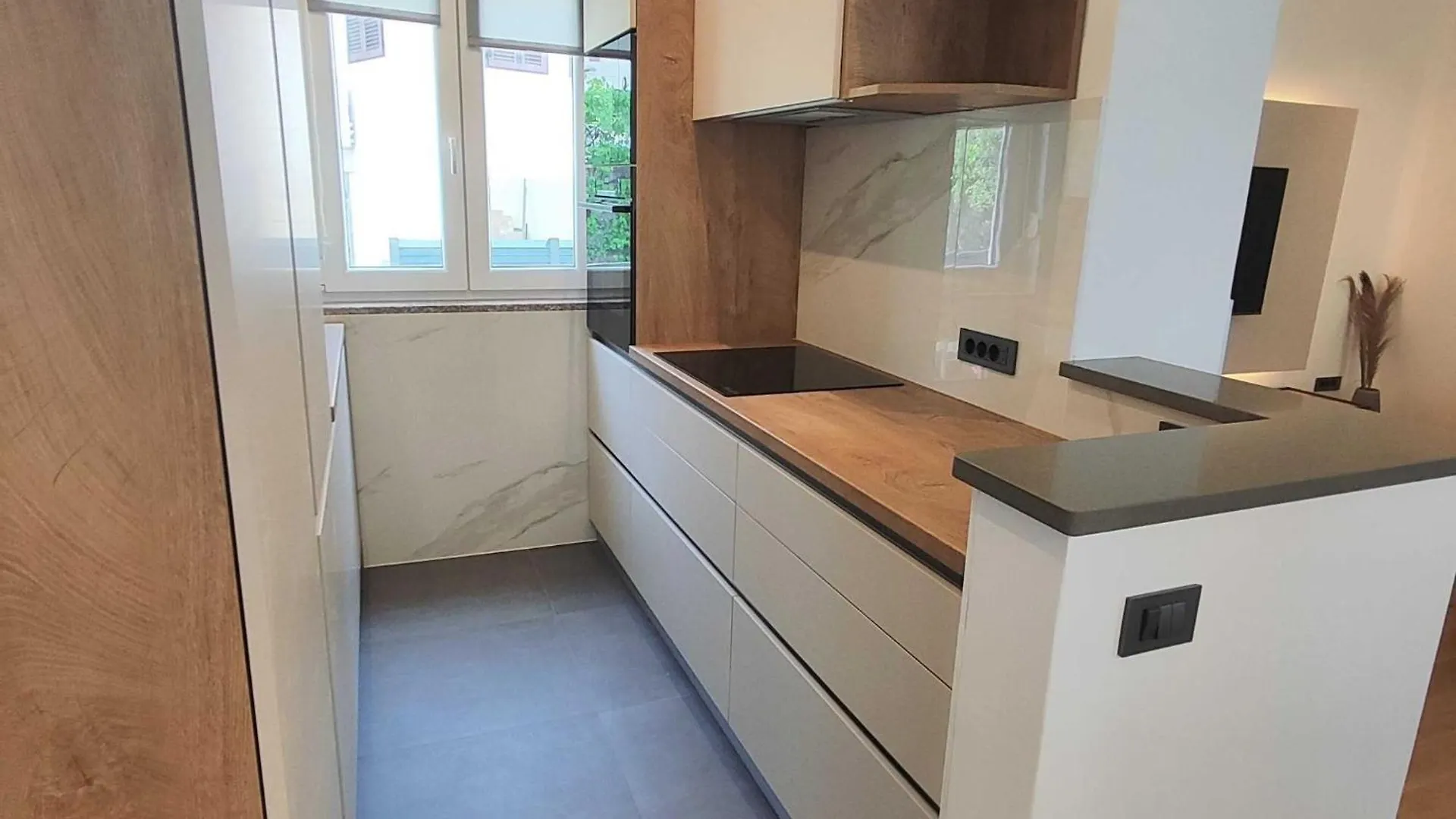 Bright And Spacious Stay With Private Parking In Crikvenica 0*,